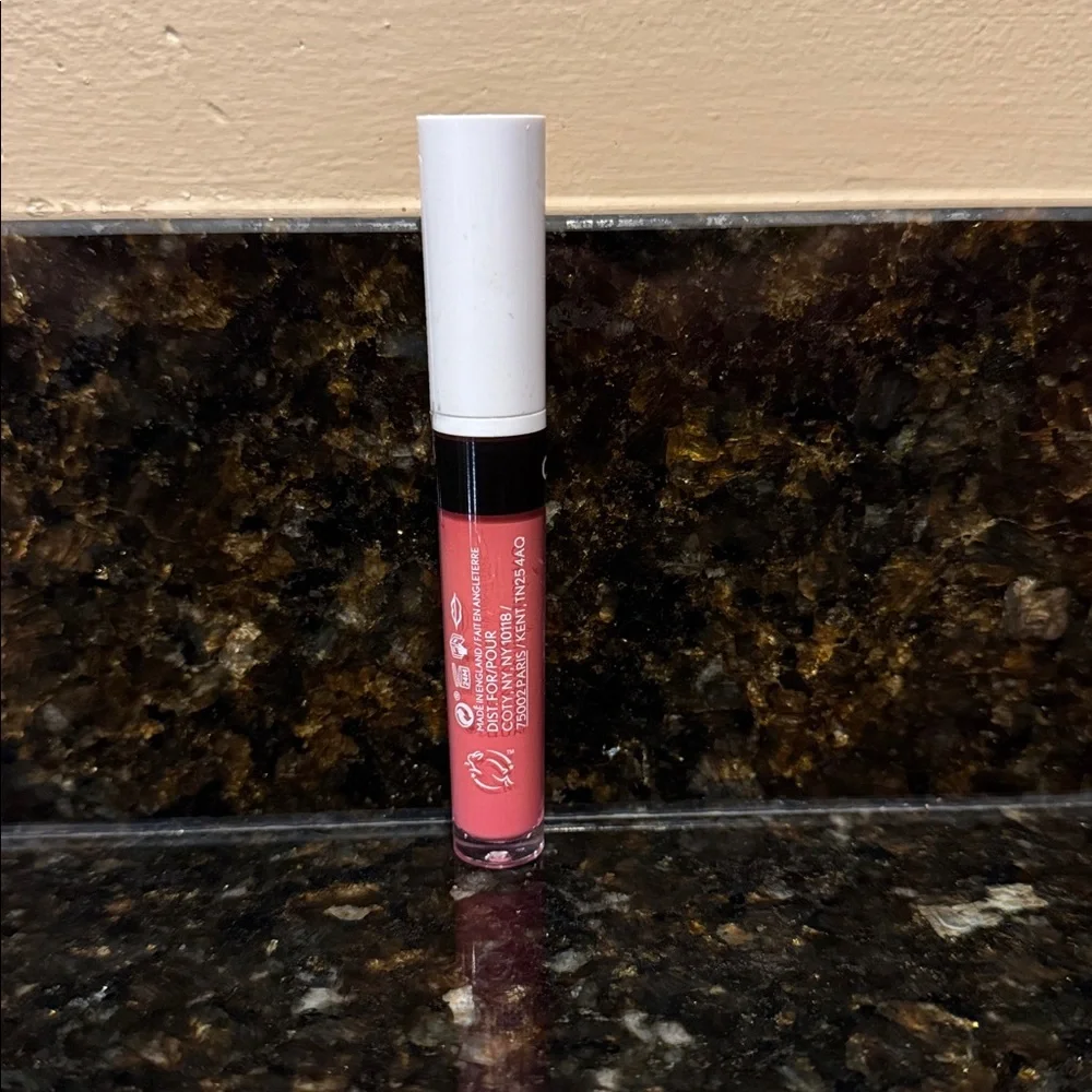 115‎ COVERGIRL Outlast Ultimatte One Step Liquid Lip Color - Rose, Yay